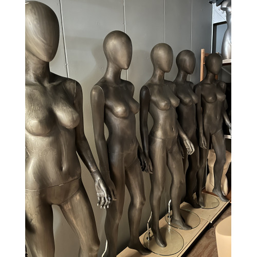 Damesfiguur gebruikt 