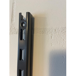 Wandrail 200x2.5x3cm donkergrijs Wandrail 200x2.5x3cm donkergrijs