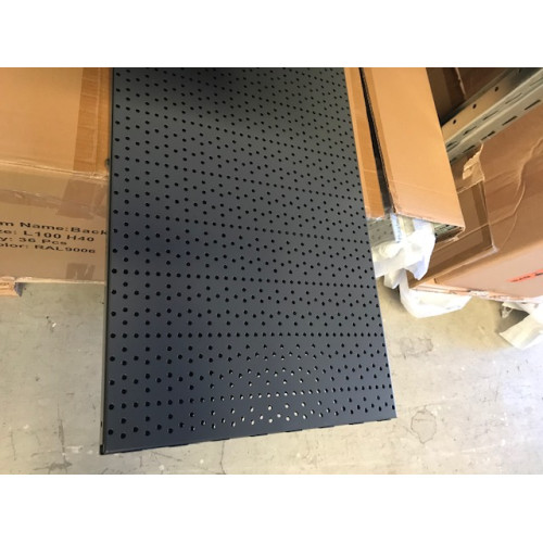 Achterwand perfo 66.5x40cm donkergrijs Achterwand perfo 66.5x40cm donkergrijs