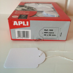 Apli hangetiket met koord 45x65mm 400st Apli hangetiket met koord 45x65mm 400st