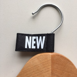 Kledinghanger label vaantje zwart - NEW- 10 stuks 